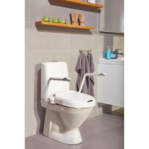 Modèle Hi-Loo Fix installé sur cuvette standard avec accoudoirs