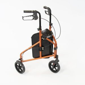 Rollator 3 roues léger, compact et pliable pour une mobilité intérieure et extérieure aisée